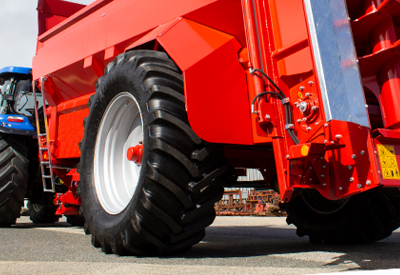 OPTION : 580/70 R38 Wheels & Tyres