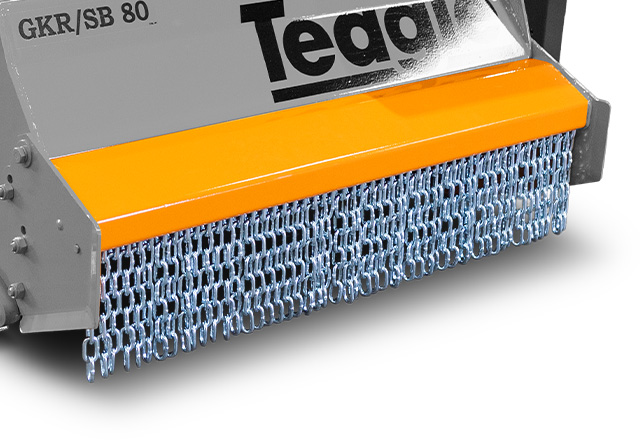  Front chain/flap protection